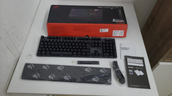 ASUS ROG Strix Scope II NX TR Q Snow Switch RGB Kablolu Gaming (Oyuncu) Klavye (OUTLET)