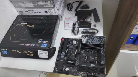 ASROCK Z790 TAICHI LITE 90-MXBMF0-A0UAYZ A(OUTLET)