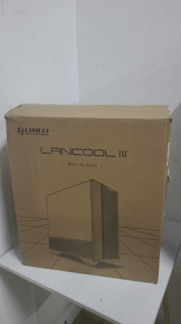 Lian Li Lancool III Beyaz RGB Mid-Tower E-(OUTLET)